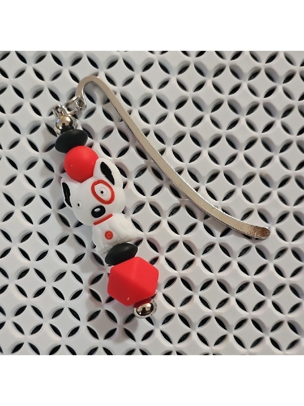"Bullseye", Targets Dog Red and White Beaded Bookmark